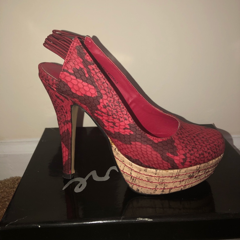 Red heels 👠